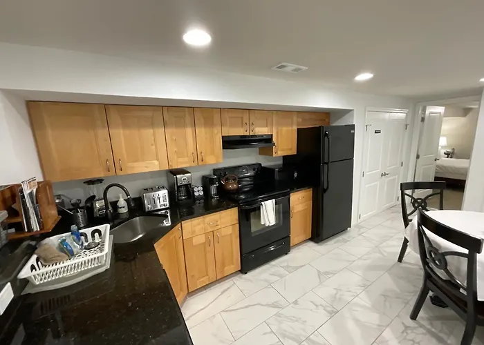 Lovely Remodeled 2Bdrm Basement Home